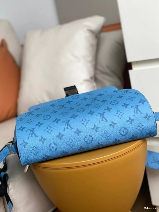 NEW MESSENGER LOUIS VUITTON 0821